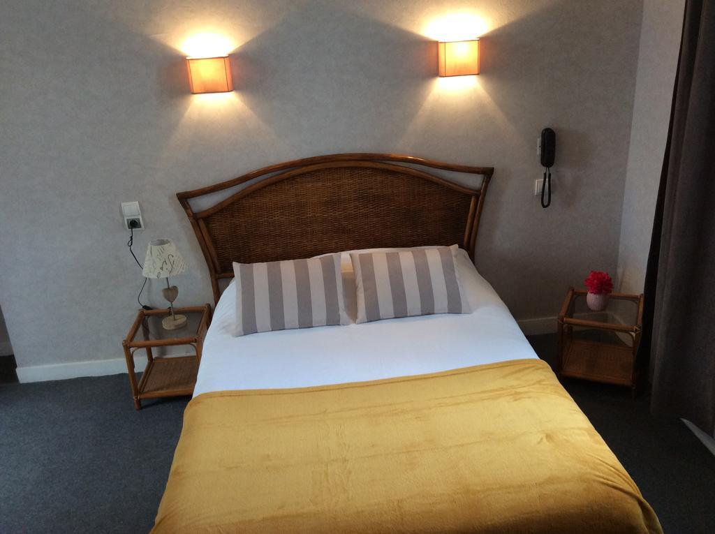 Hotel De La Paix 里摩日 外观 照片
